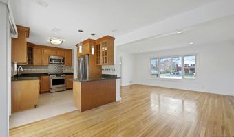 117 Brookview Ter, Bergenfield, NJ 07621