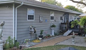 1504 S Tyler Ave, Aurora, MO 65605
