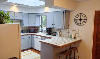 430 PINE St, Brookings, OR 97415