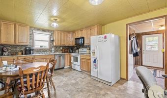 135 S Montana Ave, Absarokee, MT 59001