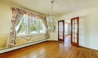 59 Colonial Ave, Cranston, RI 02910
