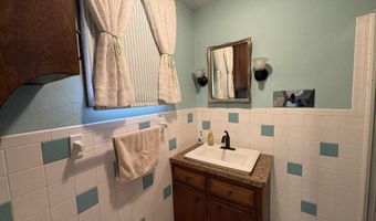 205 Washington Ave W, Albia, IA 52531