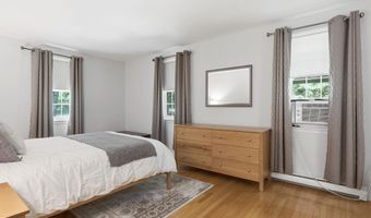 16 Williamsburg Dr, Amherst, NH 03031