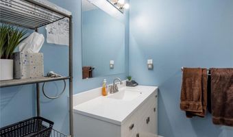 902 Quincy St, Alexandria, MN 56308
