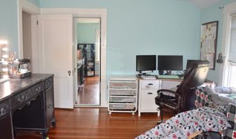 99 S Main St, Acushnet, MA 02743