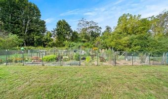 40 Web Ave 221, North Kingstown, RI 02852