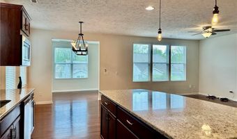 522 Heritage Woods Dr, Akron, OH 44321