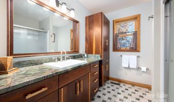 105 Avondale Heights Rd, Asheville, NC 28803