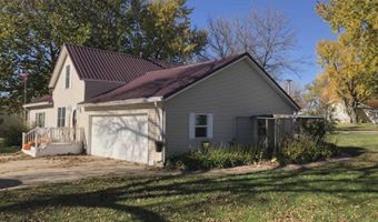 313 E 3rd St, Arthur, IA 51431