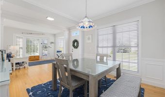 61 Schooner Cove Ln, Narragansett, RI 02882
