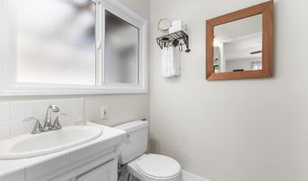 109 Steele Ln, Santa Rosa, CA 95401