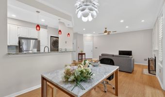 6944 ELLINGHAM Cir #A, Alexandria, VA 22315