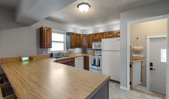413 NE 7th St, Ankeny, IA 50021