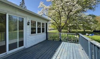 4 Noonan Ln, Albany, NY 12209