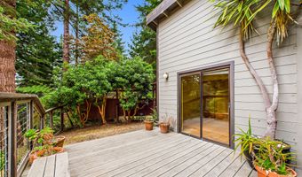 2828 Buttermilk Ln, Arcata, CA 95521