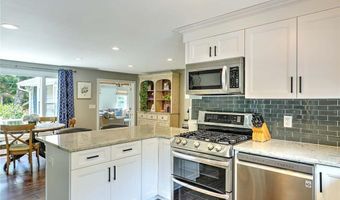 63 Pendar Rd, North Kingstown, RI 02852