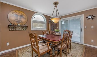 25 Cape Rd, Amityville, NY 11701