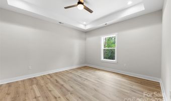 109 Darvee Rd, Blacksburg, SC 29702