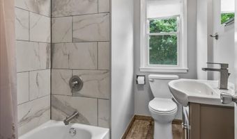 41081 N 1ST St, Antioch, IL 60002