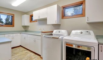 6110 Country Lane Cir, Anchorage, AK 99504