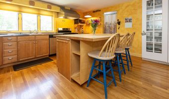 148 Great Meadow Dr, Bar Harbor, ME 04609