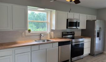 2318 N Lakeview Dr, Austin, IN 47102