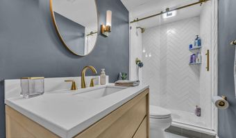 10 Linda Cir, Aberdeen, NJ 07747