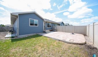 2714 E Sunburst Dr, Brandon, SD 57005