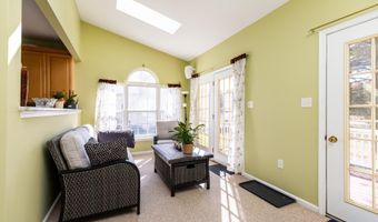 6 DUNLEARY Dr, Bear, DE 19701