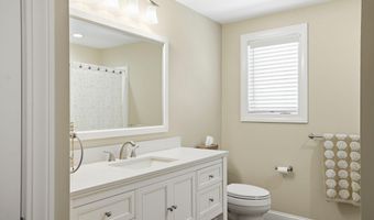 4 Cross Rd, Bourne, MA 02532