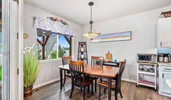 633 Conestoga Dr, Ault, CO 80610