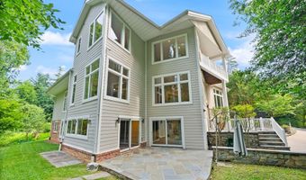 3100 N MONROE St, Arlington, VA 22207