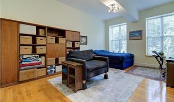 2 School St 403, Lincoln, RI 02802