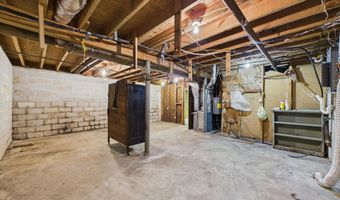 924 CRESTVIEW Ln, Adamsville, AL 35005