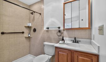 700 N HOLLY Dr, Annapolis, MD 21409