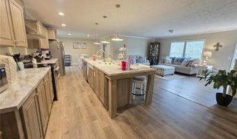 64 Horseshoe Rd, Autryville, NC 28318