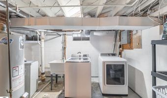 1016 Argyle Ct, Alma, MI 48801