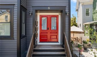 8 Cross St 1, Newport, RI 02840