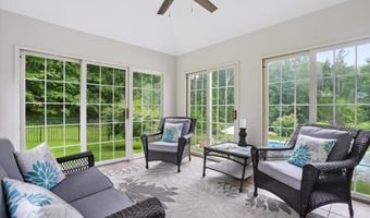 15 Strafford Ln, Bedford, NH 03110