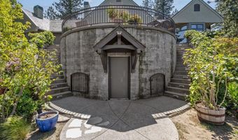 500 Ashland Loop Rd, Ashland, OR 97520