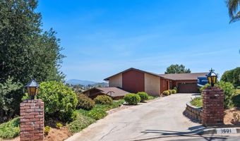 1601 Donalor Dr, Escondido, CA 92027