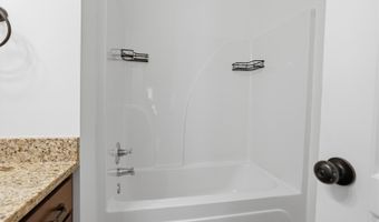 106 FALLING WATERS Ln, Alabaster, AL 35114