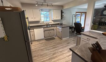 1105 Redding Ln, Angola, IN 46703