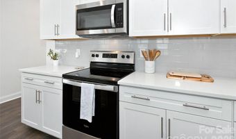26 Walnut Springs Dr, Asheville, NC 28804