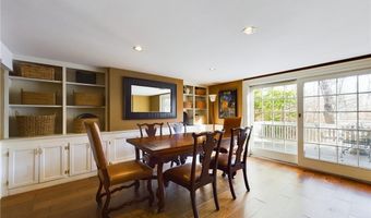 2 Signal Ridge Way, East Greenwich, RI 02818