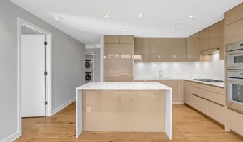 1781 N PIERCE St 1404, Arlington, VA 22209