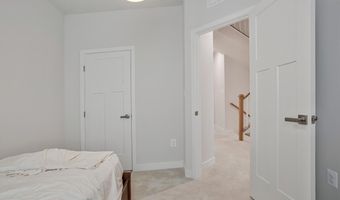 138 SUMMIT POINT Blvd, Bowie, MD 20716