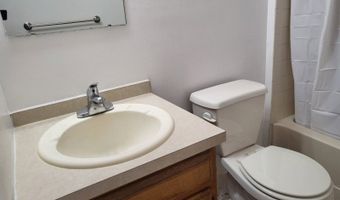 1 Red Lodge Dr 5, Alloway, NJ 07462