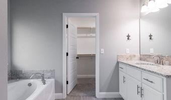701 Arkansas Black, Bentonville, AR 72712