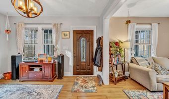 152 Lake St, Auburn, ME 04210